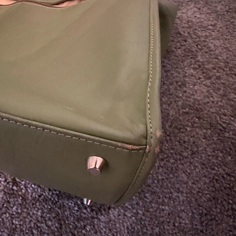 Piel VERTICAL BELTED BUSINESS TOTE